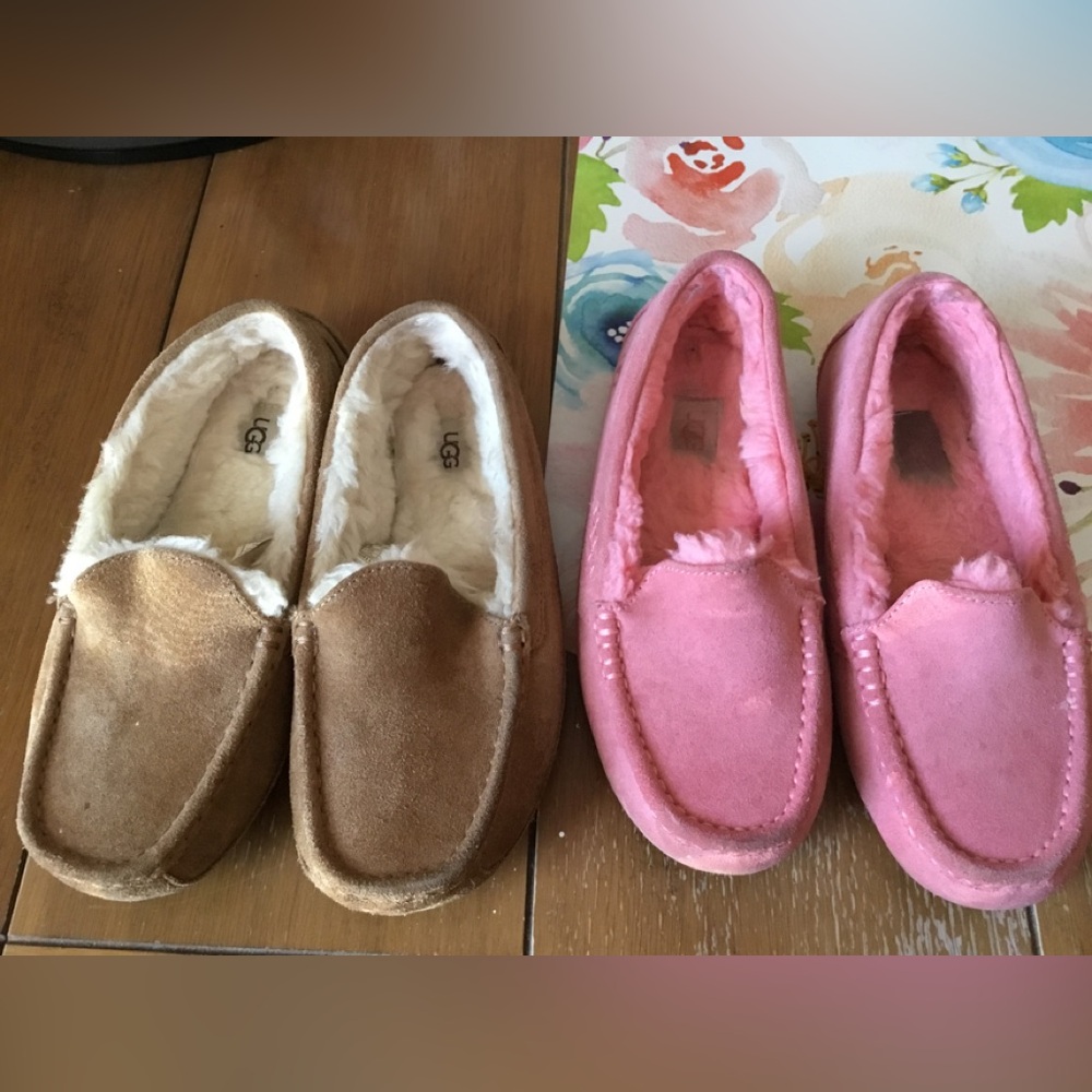 UGG Ainsley Slipper  lot ladies size 7  GUC